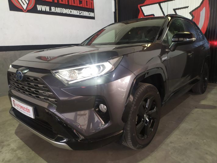 TOYOTA Rav4 2.5l 220H Style 5p