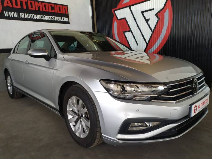 VOLKSWAGEN Passat Executive 2.0 TDI 110kW 150CV 4p