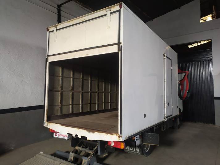 NISSAN Cabstar C35111B51 Comfort Corta Caja Aluminio 2p