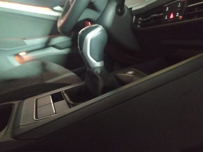 VOLKSWAGEN Golf Life 1.5 TSI 96kW 130CV 5p