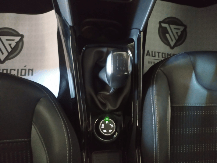 PEUGEOT 2008 Allure 1.2 PureTech 81KW 110CVSS EAT6 5p