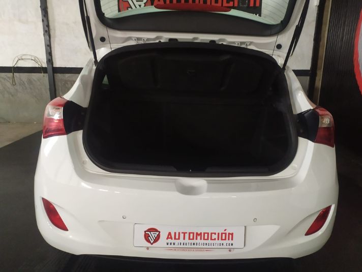 HYUNDAI i30 1.4 MPI BlueDrive 25 Aniversario