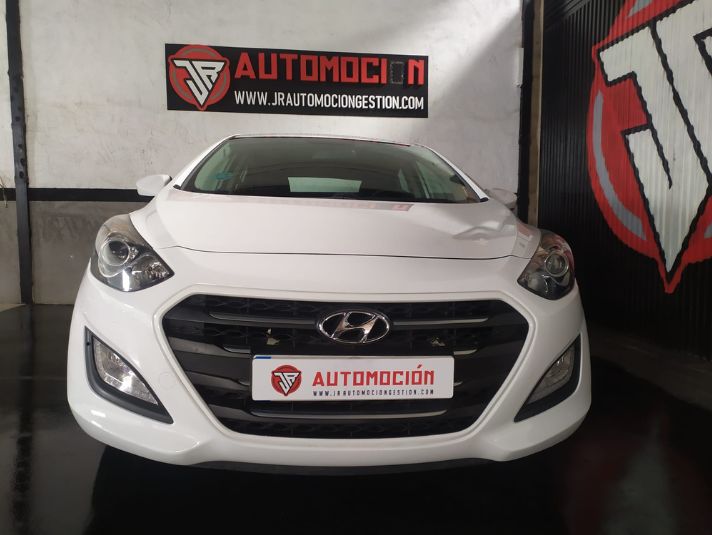 HYUNDAI i30 1.4 MPI BlueDrive 25 Aniversario