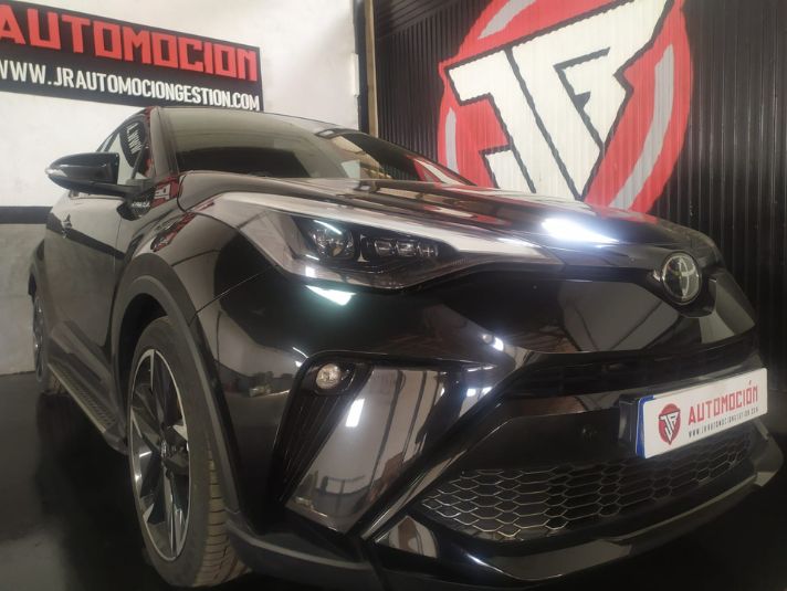TOYOTA C-HR 2.0 180H GR Sport Black Edition