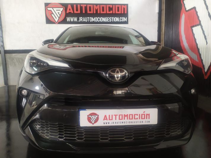 TOYOTA C-HR 2.0 180H GR Sport Black Edition