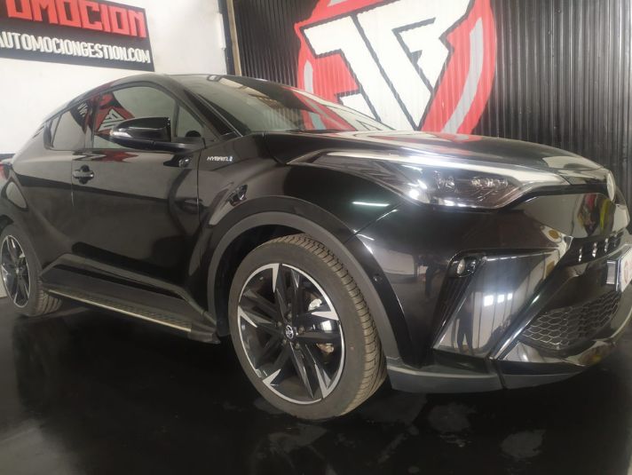 TOYOTA C-HR 2.0 180H GR Sport Black Edition