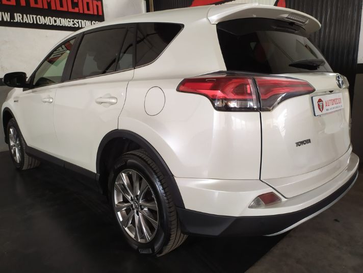 TOYOTA Rav4 2.5l hybrid 2WD Executive