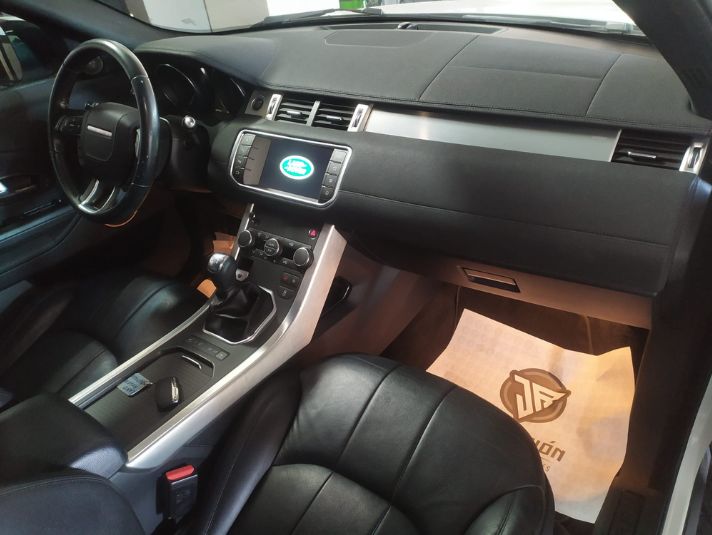 LAND-ROVER Range Rover Evoque 2.0L TD4 4x4 SE Dynamic Auto