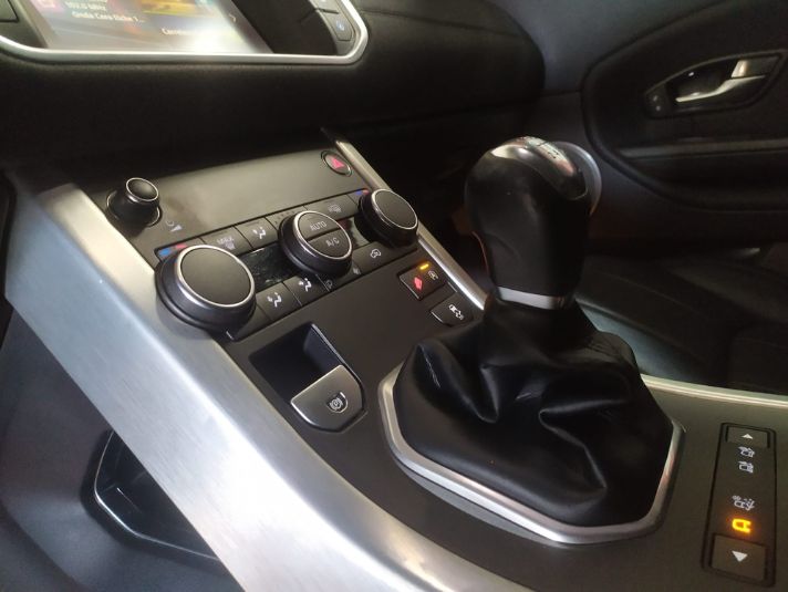 LAND-ROVER Range Rover Evoque 2.0L TD4 4x4 SE Dynamic Auto