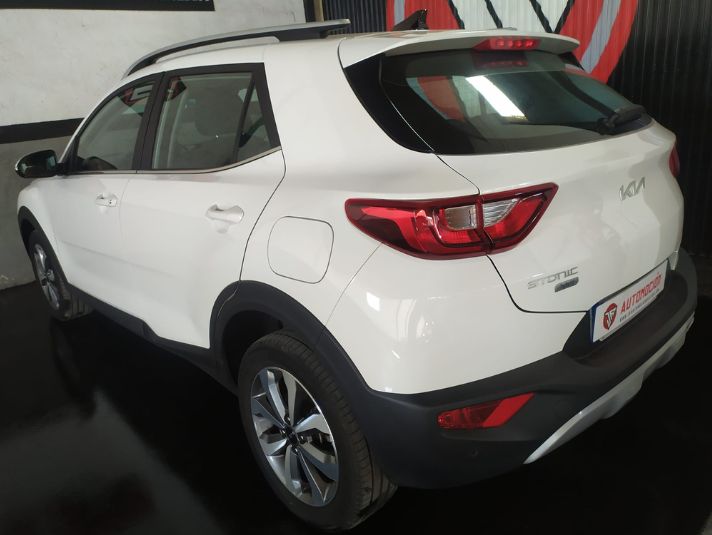 KIA Stonic 1.0 TGDi MHEV MT Drive