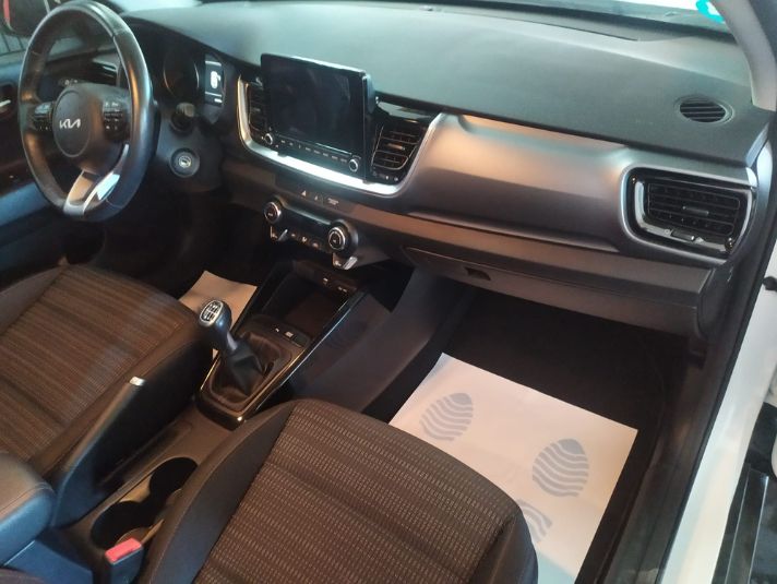 KIA Stonic 1.0 TGDi MHEV MT Drive