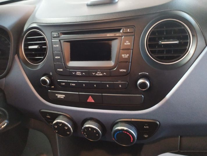 HYUNDAI i10 1.0 Tecno