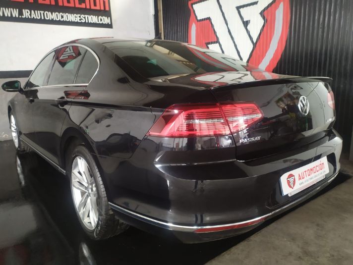 VOLKSWAGEN Passat Sport 2.0 TDI 110kW150CV BMT DSG