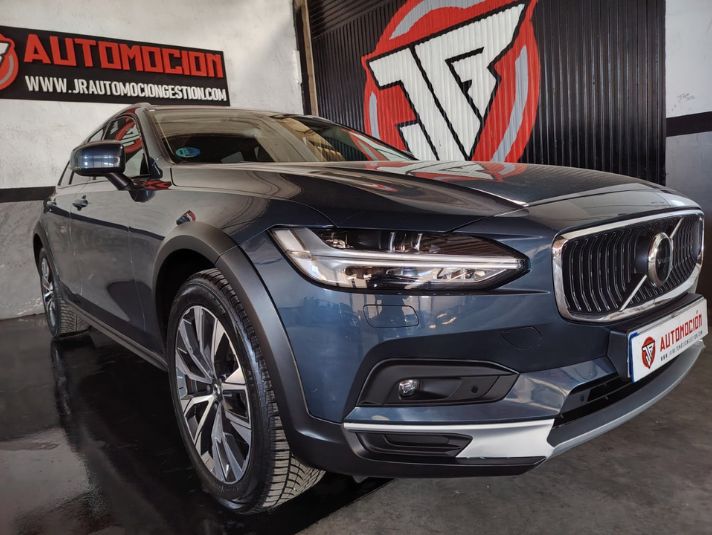 VOLVO V90 Cross Country 2.0 B4 D Pro AWD Auto
