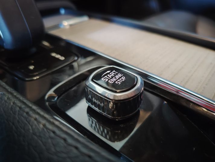 VOLVO V90 Cross Country 2.0 B4 D Pro AWD Auto