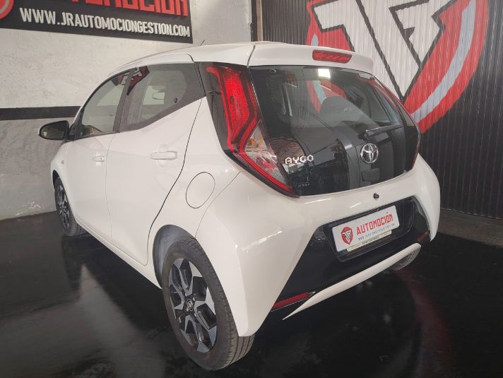 TOYOTA Aygo 1.0 70 xplay