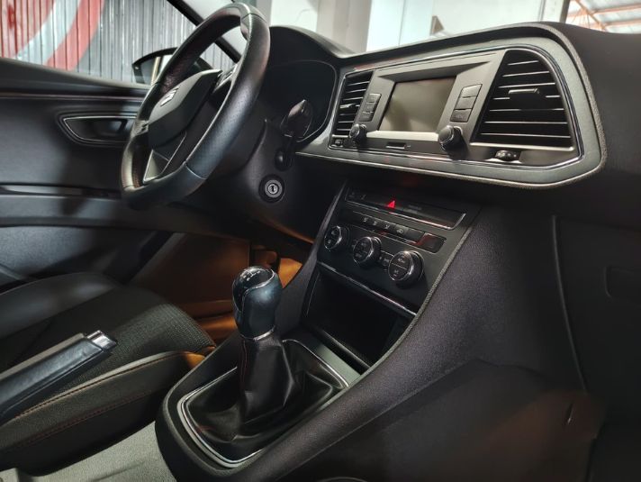 SEAT León 2.0 TDI StSp FR Plus