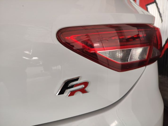 SEAT León 2.0 TDI StSp FR Plus