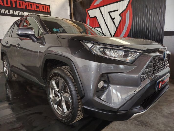 TOYOTA Rav4 2.5l 220H Advance 4WD