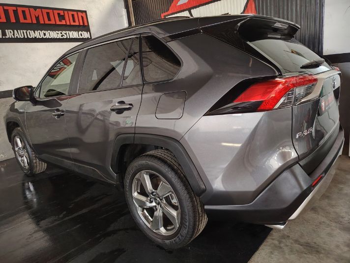 TOYOTA Rav4 2.5l 220H Advance 4WD
