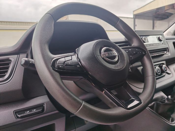 NISSAN Primastar Combi 9 2.0dCi L1H1 1T NConnecta