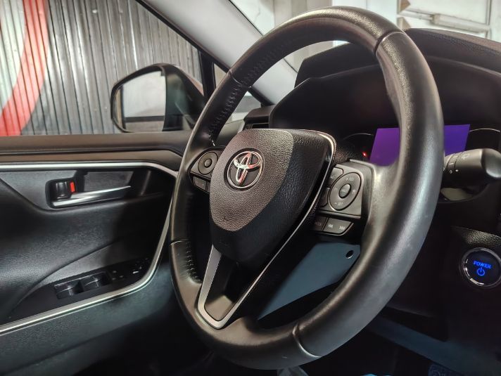 TOYOTA Rav4 2.5l 220H Advance 4WD