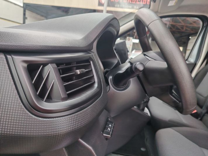 NISSAN Primastar Combi 9 2.0dCi L1H1 1T NConnecta