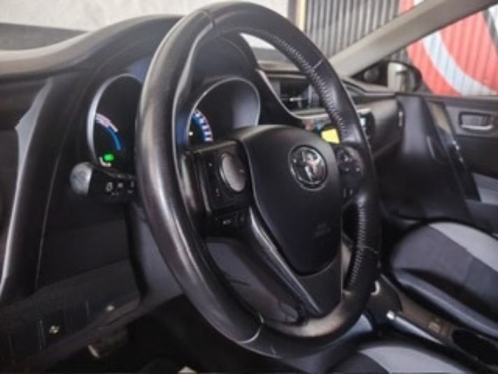 TOYOTA Auris Hybrid Active Touring Sports